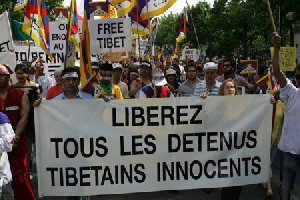 Manifestation Paris, 10 mai 2008. © Jerome Bergman