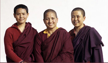Moniales de Nagi Gompa, Népal Moniales de Nagi Gompa, Népal